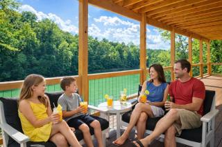 Smoky Mountain Lake Retreat Deck Games Views - 8