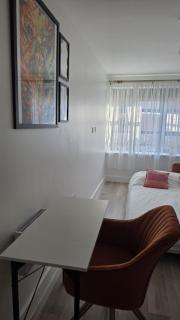 Bright Bedroom in Modern 2-Bed Flat - 2