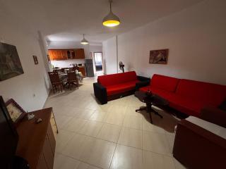 Saranda Sunny Apartment - 1