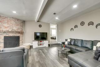 6BR House w/ Massive Parking, Centrally Located - 6