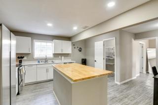 6BR House w/ Massive Parking, Centrally Located - 2