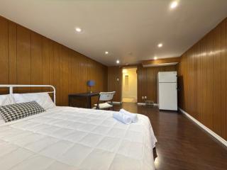 Cozy House Quiet Room Near Kennedy 401 Sheppard - 5