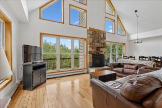 Four Seasons Chalet - 2
