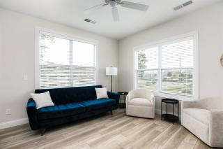 Victory Views Estate Luxury Guest Loft - 7