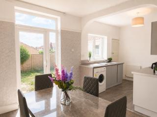 Silverlake Stays - Gloucester Road - 2