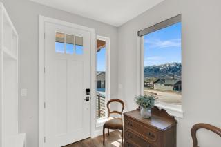 Luxury Eden Retreat Hot Tub Powder Mountain Views Family Fun - 9