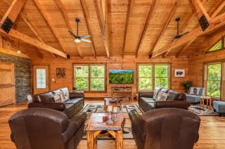 THE Cedar Lodge Games Hot Tub Movies Sleeps 20 - 9