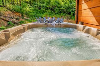 THE Cedar Lodge Games Hot Tub Movies Sleeps 20 - 7