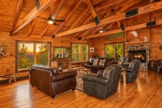 THE Cedar Lodge Games Hot Tub Movies Sleeps 20 - 4