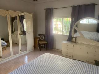 Spacious 4BR Dakar Home w Patio Garden - 3