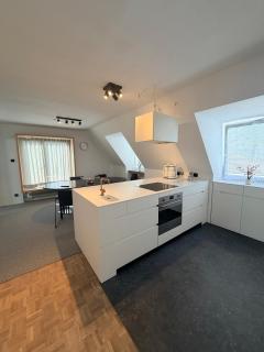 Große Wohnung in Zentrumsnähe 4 Schlafz Whg mit voll ausgestatteter Küche & Stellplatz - 7