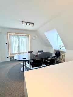 Große Wohnung in Zentrumsnähe 4 Schlafz Whg mit voll ausgestatteter Küche & Stellplatz - 5