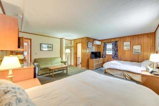 Dock, Direct Waterfront: Lake Champlain Studio - 0