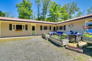 Lakeside Fun! Willsboro Studio w/ Dock + Fire Pit - 9