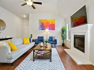 Cozy Getaway, Minutes from Austin! - 7