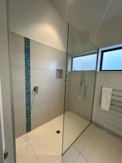 Kapiti Breeze, Walk to Beach, Golf and Cafes - 2