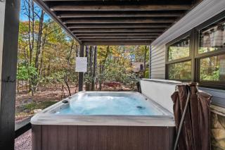Poconos Ski Base w/ Hot Tub & Game Room! - 8
