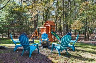 Poconos Ski Base w/ Hot Tub & Game Room! - 7