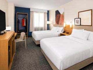 Spark by Hilton Sellersburg - 5