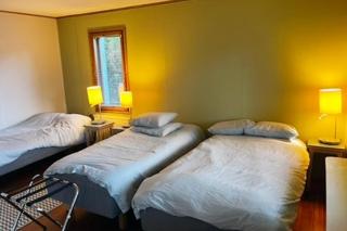 12 people, 4 bedrooms, close to the city center with a large deck - 1