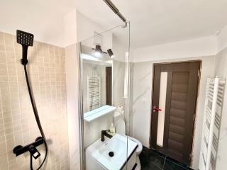 Ofer spre închiriere apartament 2 camere - 8