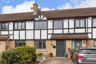 Elegant 3Br Home With Garden and Parking - 0