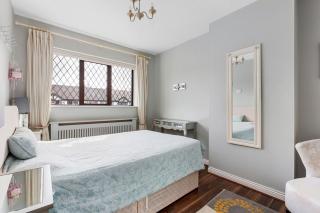 Elegant 3Br Home With Garden and Parking - 6