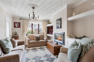 Elegant 3Br Home With Garden and Parking - 5
