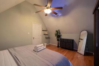 Cozy 3BR Retreat ll Perfect for Families & Groups -  - 1