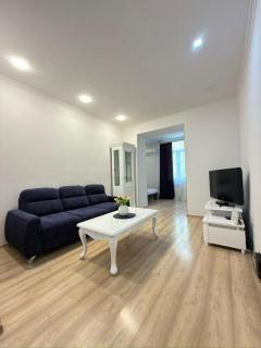Saryan Str 24 - 0