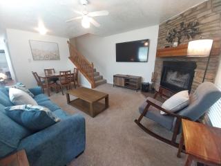 Valley Condo 101 - 0
