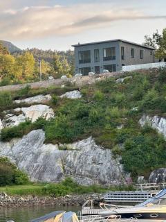 Large cabin with barbecue hut, sauna and boat in Skånevik - 7