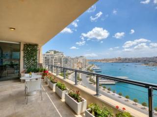Apartment with view and terrace in Sliema, Malta - 0