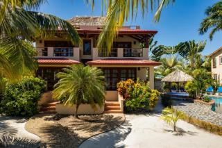 Beautiful Island Townhome Overlooking Caribbean - 0