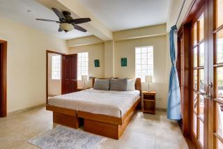 Beautiful Island Townhome Overlooking Caribbean - 1
