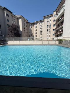 Large studio Independent sleeping area Swimming pool - 0