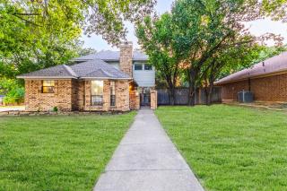 Cozy Frisco Family Home | Fenced Yard + Fireplace - 3
