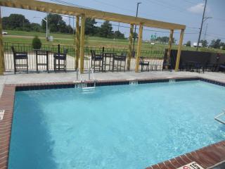 Glo Best Western Olive Branch - 8