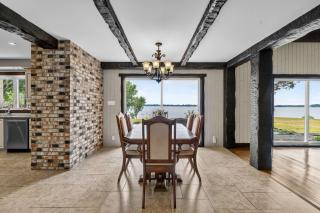 Waterfront Luxury - Giant Spa & Fire Pit - 3