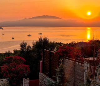 Athenea Villas, Private Pools & Gardens - 8