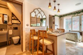 Luxury Ottoman Townhouse - Private Spa & Jacuzzi - 5