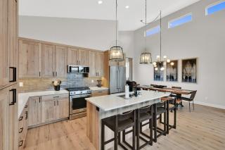 Powder Mountain Views Hot Tub Luxury Eden Retreat for Families - 4