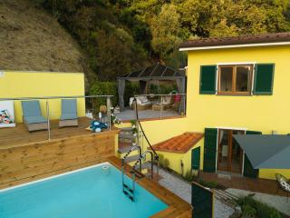 Villa tra gli ulivi - piscina e relax con vista sul mare - 2