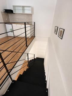 Stylish Apt Right in the City Center - 2