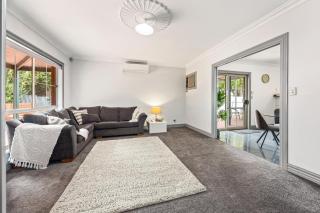 The Laneway - 3BR, Pet Friendly, Walk to CBD - 9