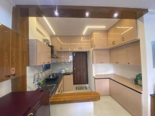 Modern Cozy 2BHK and 2ACs - 6