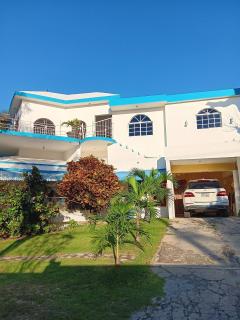 Luxurious 4-Bedroom Villa with Private Pool in Hatillo - 4