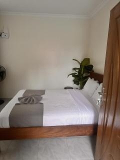 Lone Star Studio Apartment - 5