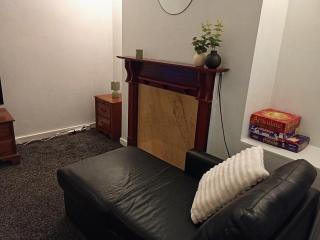 Family house with 4 double bedrooms and Game room - Sleeps 8 - 9