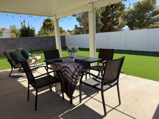 Modern 3BR Single Story Home with Spacious Yard - 0